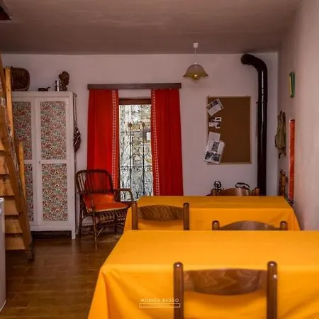 Casa Di Nonna Pina A Vigo Frühstückspension Albera Ligure