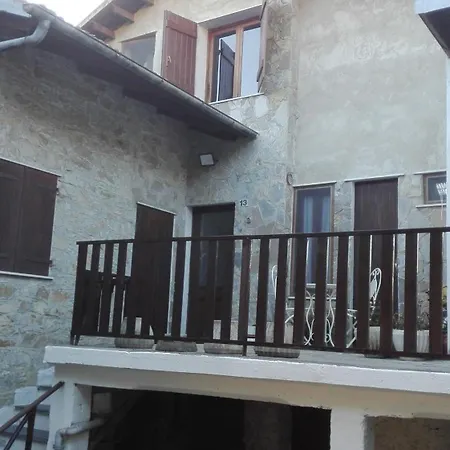 Casa Di Nonna Pina A Vigo فندق مبيت وإفطار *